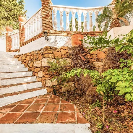 Capistrano Нерха