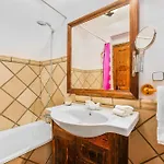 Villa Capistrano